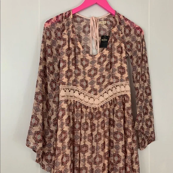 NWT Hollister Floral Dress - Picture 3 of 8